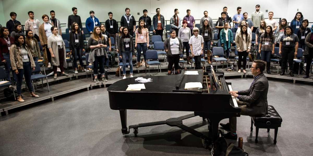 Harmonic Horizons: Explore Piano Lessons in Long Beach Today