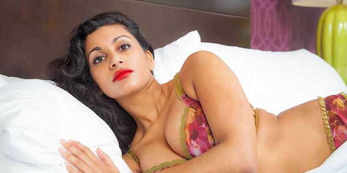 Sexy and attractive female escort in Rishikesh
